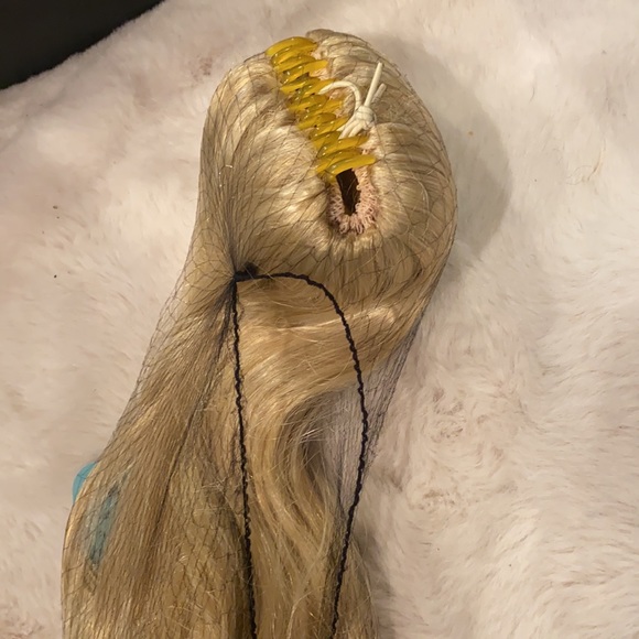 Clip in draw string ponytail extension - Picture 4 of 4